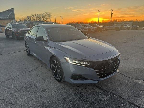 Photo of 2022 Sonic Gray Pearl Honda Accord Hybrid