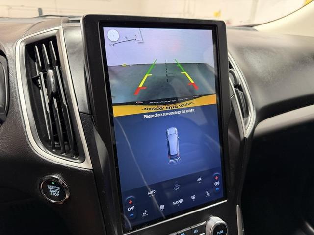 Photo of 2024 Red Metallic Ford Edge