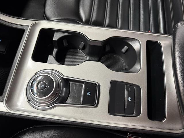 Photo of 2024 Red Metallic Ford Edge