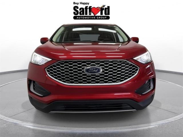 Photo of 2024 Red Metallic Ford Edge