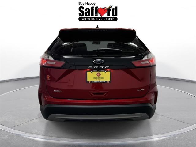 Photo of 2024 Red Metallic Ford Edge