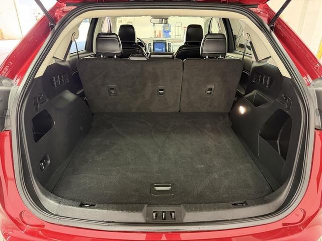 Photo of 2024 Red Metallic Ford Edge
