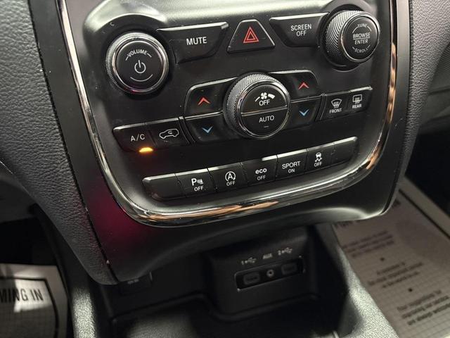 Photo of 2019 Granite Metallic Clearcoat Dodge Durango