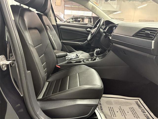 Photo of 2024 Deep Black Pearl Volkswagen Jetta