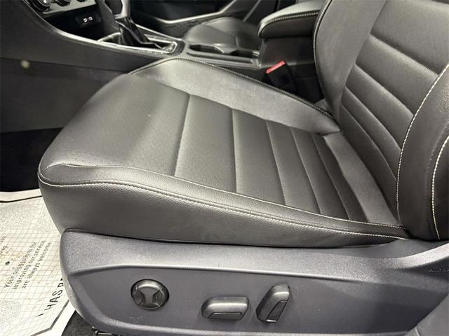 Photo of 2024 Deep Black Pearl Volkswagen Jetta