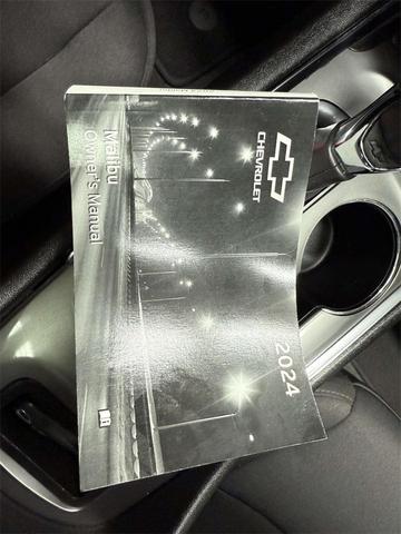 Photo of 2024 Summit White Chevrolet Malibu