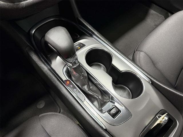 Photo of 2024 Summit White Chevrolet Malibu