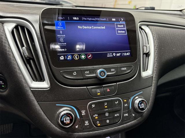 Photo of 2024 Summit White Chevrolet Malibu