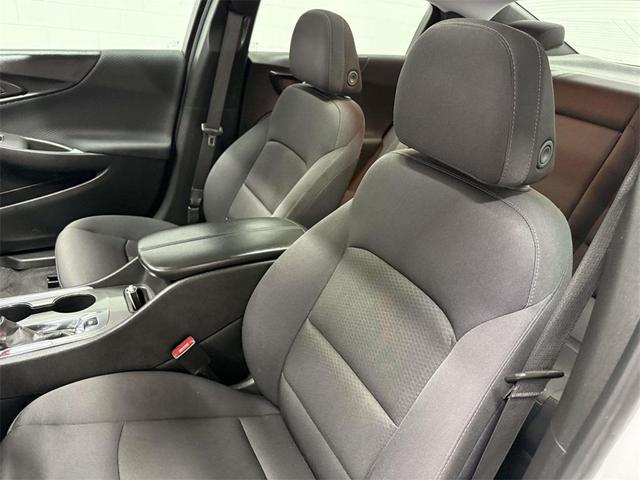 Photo of 2024 Summit White Chevrolet Malibu