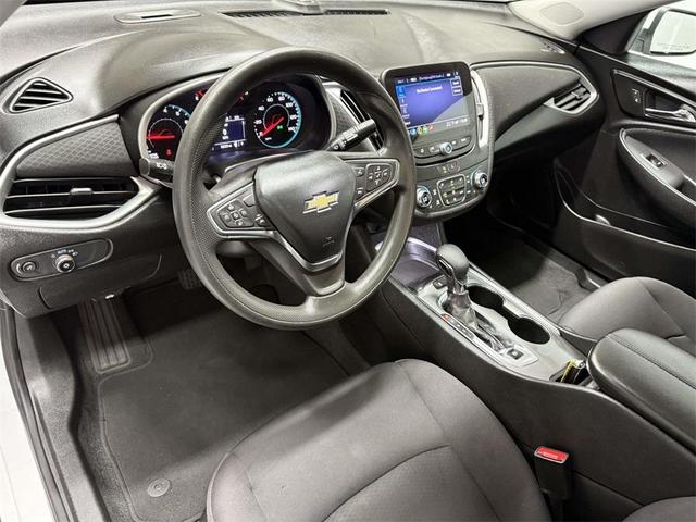 Photo of 2024 Summit White Chevrolet Malibu