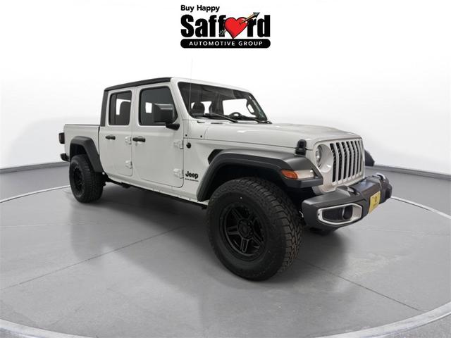 Photo of 2023 Bright White Clearcoat Jeep Gladiator