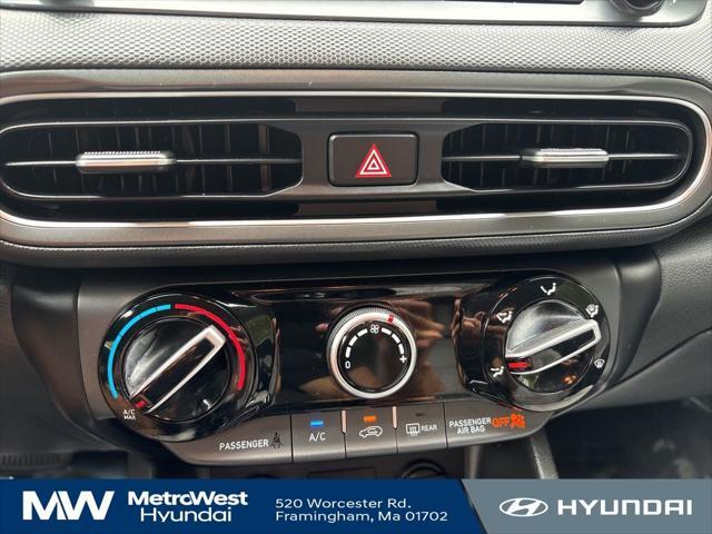 Photo of 2022 Cyber Silver Hyundai KONA