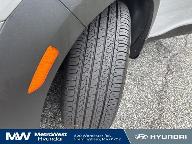 Photo of 2022 Cyber Silver Hyundai KONA