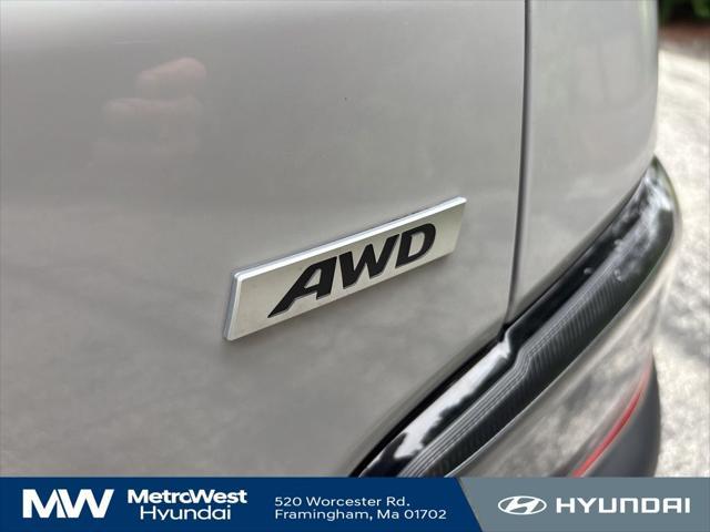 Photo of 2022 Cyber Silver Hyundai KONA