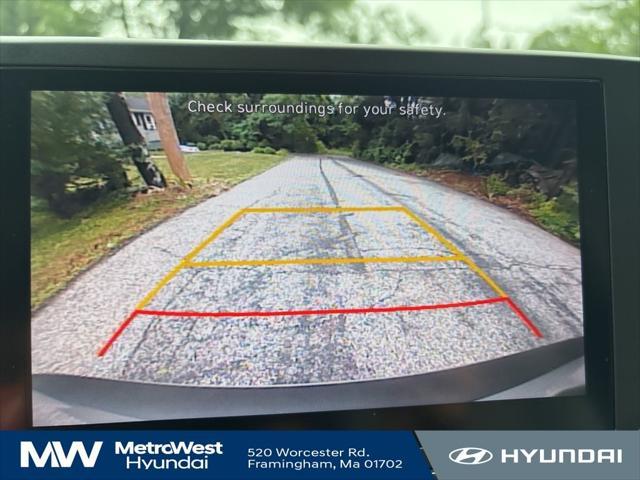Photo of 2022 Cyber Silver Hyundai KONA