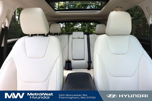 Photo of 2021 Star White Metallic Tri-Coat Ford Edge