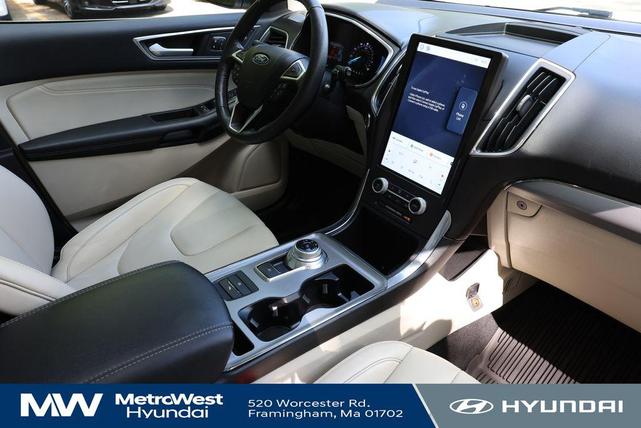 Photo of 2021 Star White Metallic Tri-Coat Ford Edge