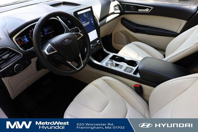 Photo of 2021 Star White Metallic Tri-Coat Ford Edge
