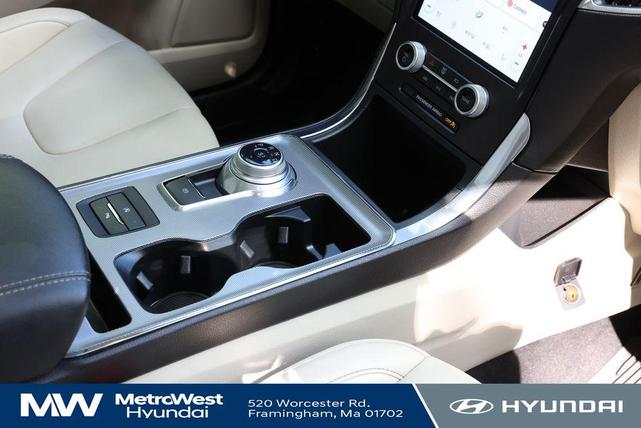Photo of 2021 Star White Metallic Tri-Coat Ford Edge