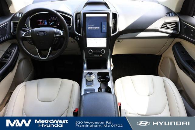 Photo of 2021 Star White Metallic Tri-Coat Ford Edge