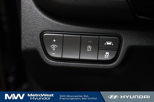 Photo of 2023 Cherry Black Kia Seltos