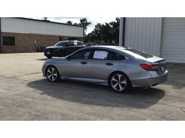 Photo of 2018 Lunar Silver Metallic Honda Accord