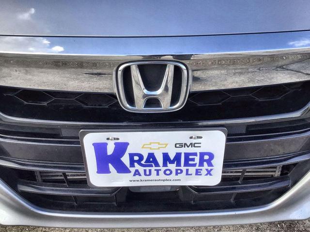 Photo of 2018 Lunar Silver Metallic Honda Accord