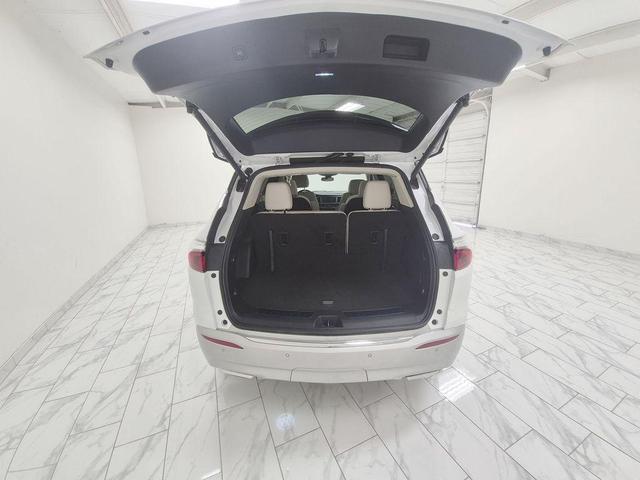 Photo of 2023 White Frost Tri-Coat Buick Enclave