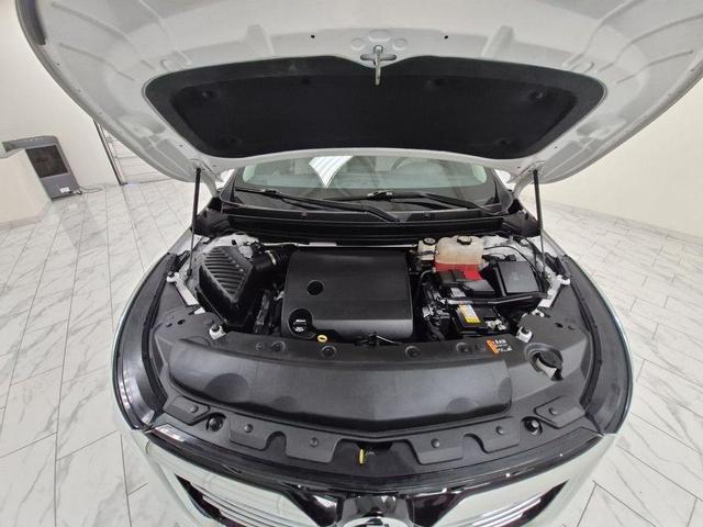 Photo of 2023 White Frost Tri-Coat Buick Enclave