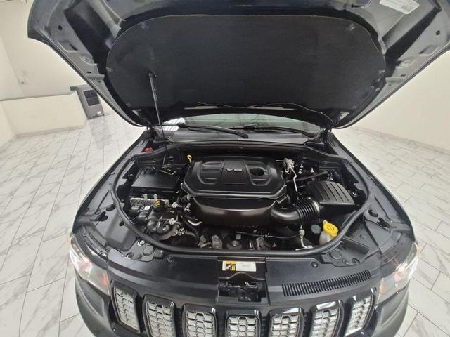 Photo of 2018 Diamond Black Jeep Grand Cherokee