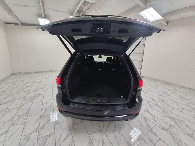 Photo of 2018 Diamond Black Jeep Grand Cherokee
