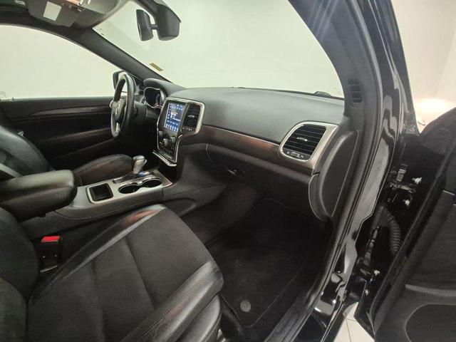 Photo of 2018 Diamond Black Jeep Grand Cherokee