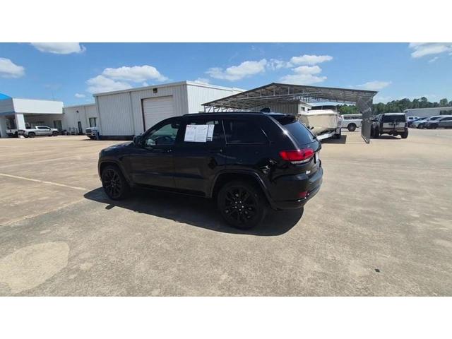 Photo of 2018 Diamond Black Jeep Grand Cherokee
