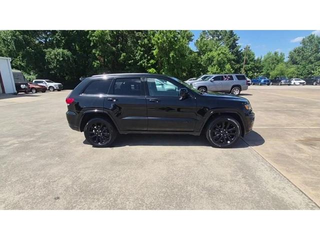 Photo of 2018 Diamond Black Jeep Grand Cherokee