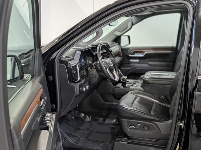 Photo of 2022 Onyx Black GMC Sierra 1500