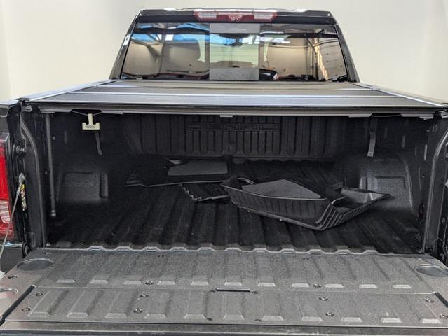 Photo of 2022 Onyx Black GMC Sierra 1500