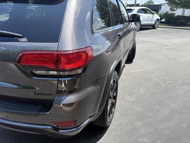 Photo of 2021 Granite Crystal Metallic Clearcoat Jeep Grand Cherokee