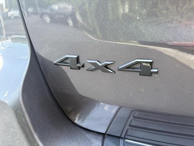 Photo of 2021 Granite Crystal Metallic Clearcoat Jeep Grand Cherokee
