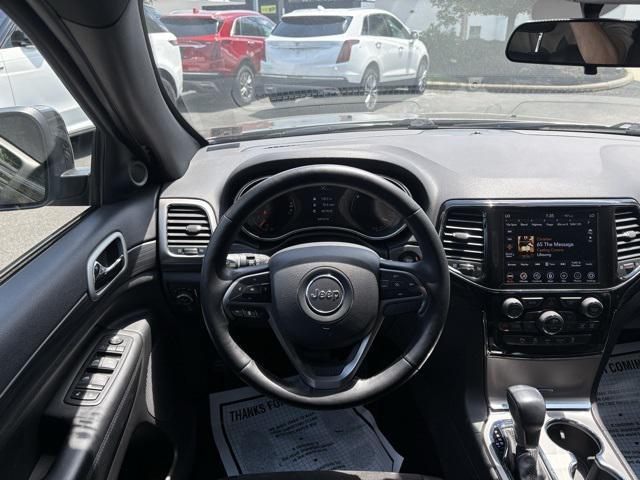 Photo of 2021 Granite Crystal Metallic Clearcoat Jeep Grand Cherokee