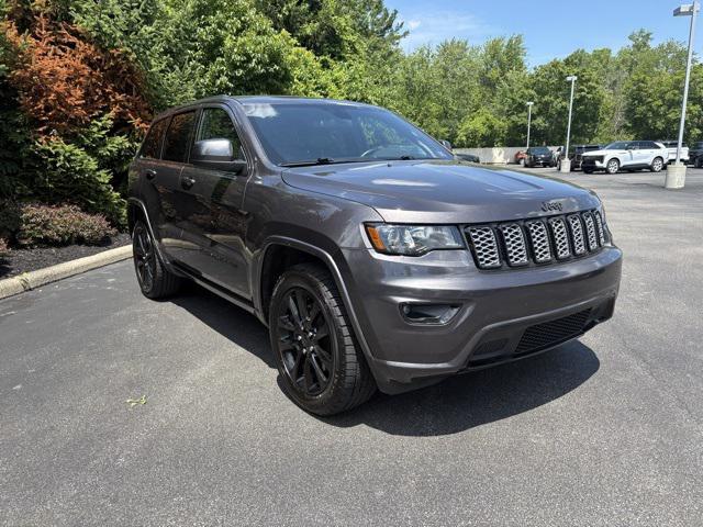 Photo of 2021 Granite Crystal Metallic Clearcoat Jeep Grand Cherokee