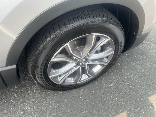 Photo of 2022 Silver Metallic Honda CR-V