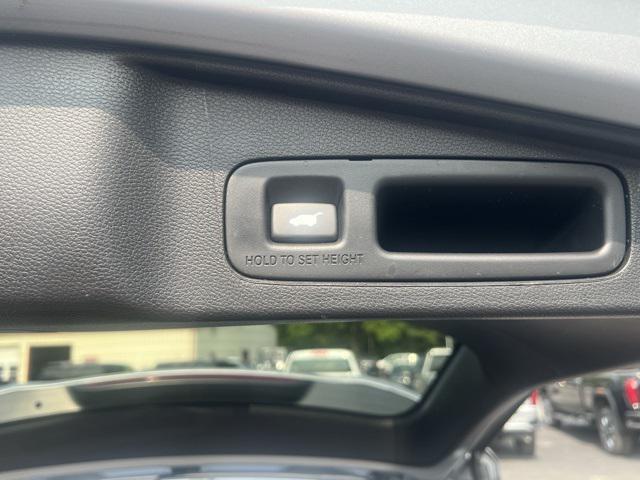 Photo of 2022 Silver Metallic Honda CR-V