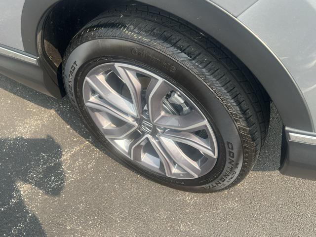 Photo of 2022 Silver Metallic Honda CR-V