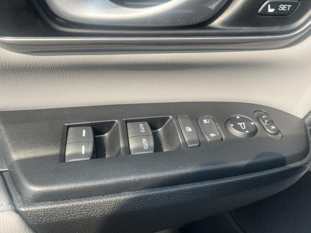 Photo of 2022 Silver Metallic Honda CR-V