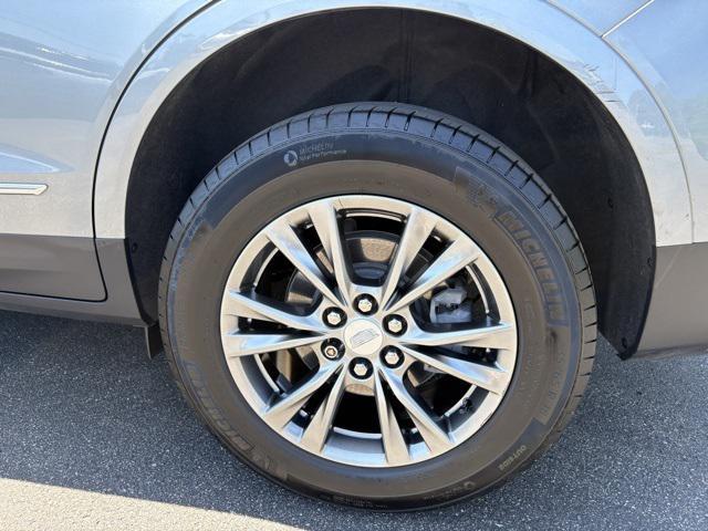 Photo of 2023 Argent Silver Metallic Cadillac XT5