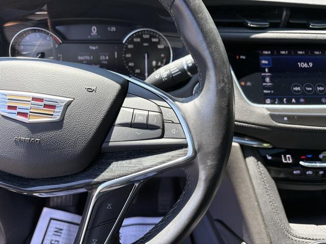 Photo of 2023 Argent Silver Metallic Cadillac XT5