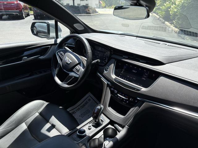 Photo of 2023 Argent Silver Metallic Cadillac XT5