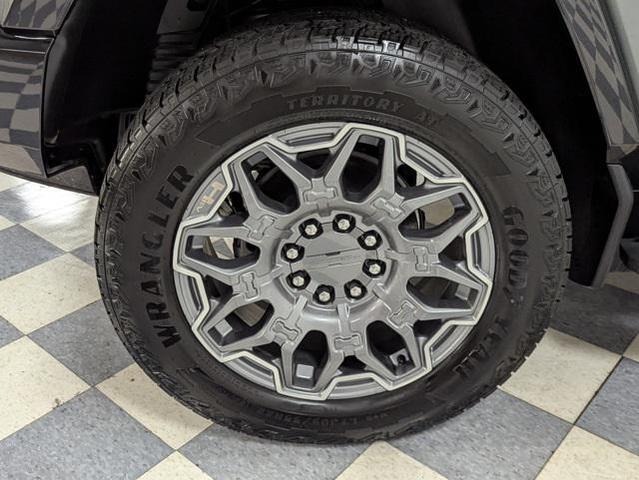 Photo of 2024 Moonshot Green Matte GMC HUMMER EV SUV