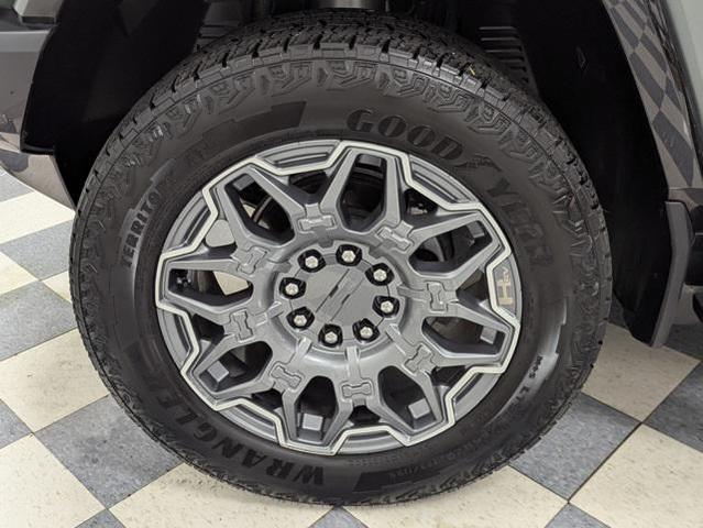 Photo of 2024 Moonshot Green Matte GMC HUMMER EV SUV