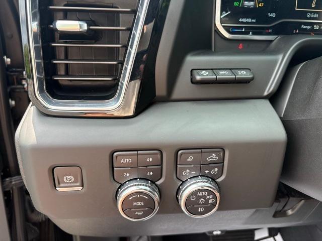 Photo of 2024 Onyx Black GMC Sierra 2500